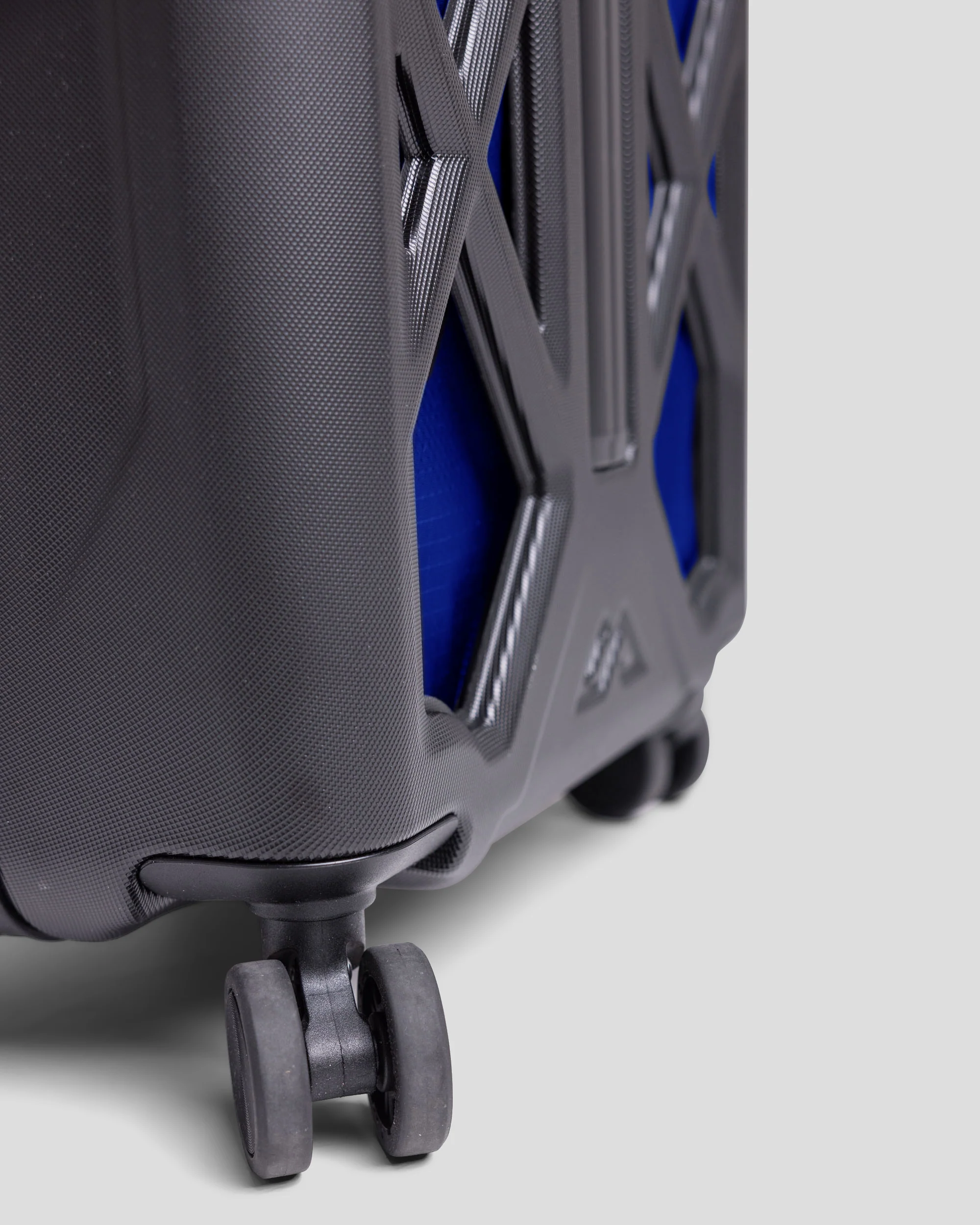 Feather Flight® Carry-On Spinner - 40L - Bright Navy - Image 9