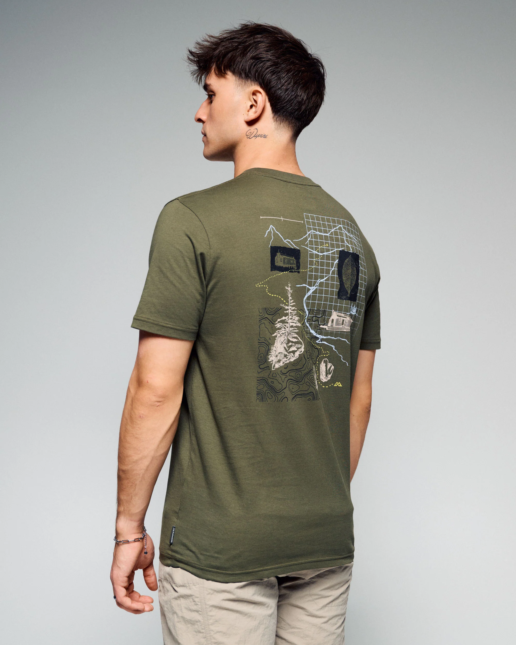 Men's On The Trail Organic Cotton T-Shirt - Light Moss - Image 4