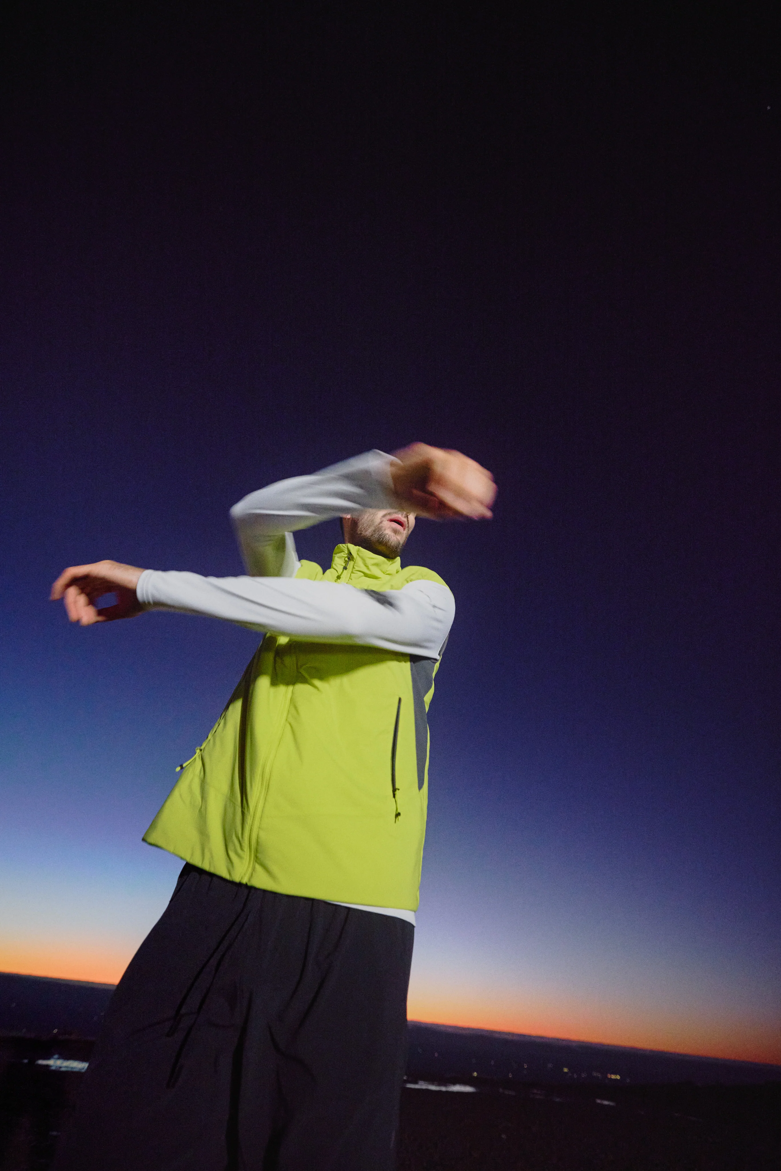 Men's Seeker PrimaLoft® Active Vest - Bright Moss - Image 2