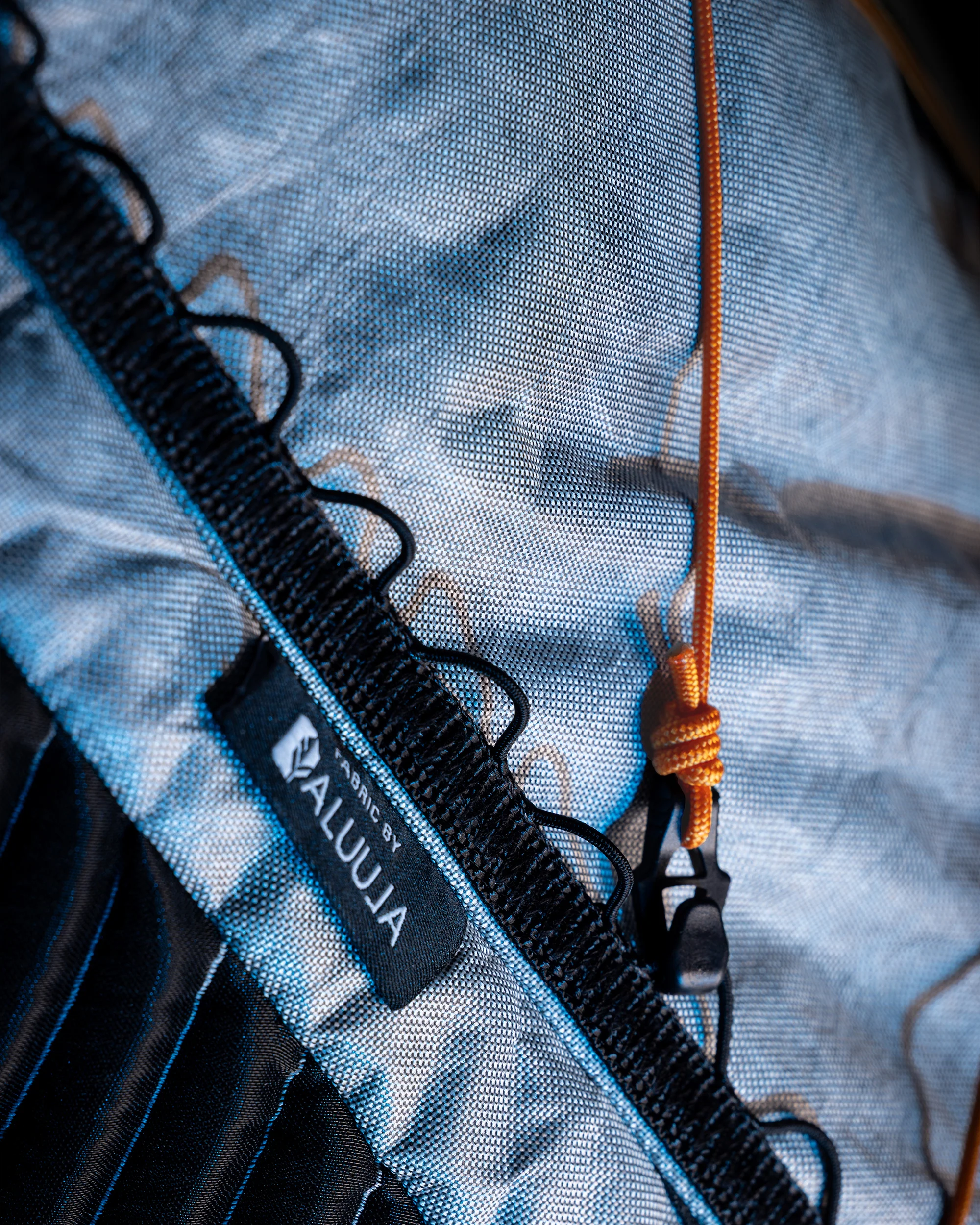 XT Series Pack - 40L - Black Stingray/Mist - Image 9